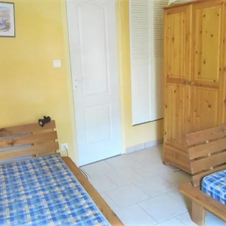 Apartment Bormes-les-mimosas, 3 Pieces, 4 Personnes - Fr-1-251-75 *